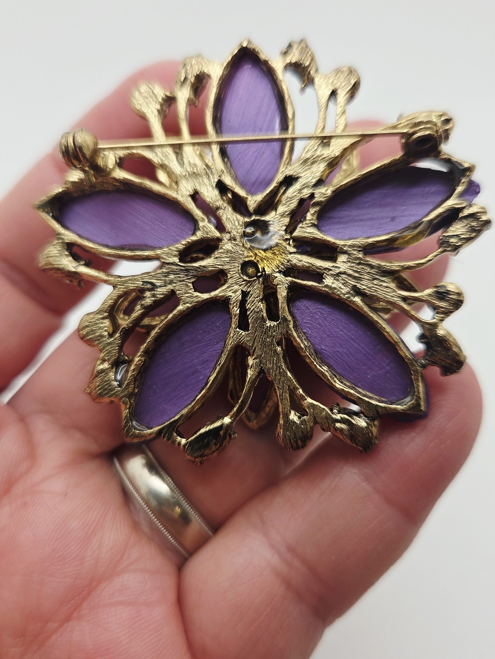 Brooch Pin 3 Tiered Oval Shaped Stones Unsigned Stunning - Picture 2 of 5